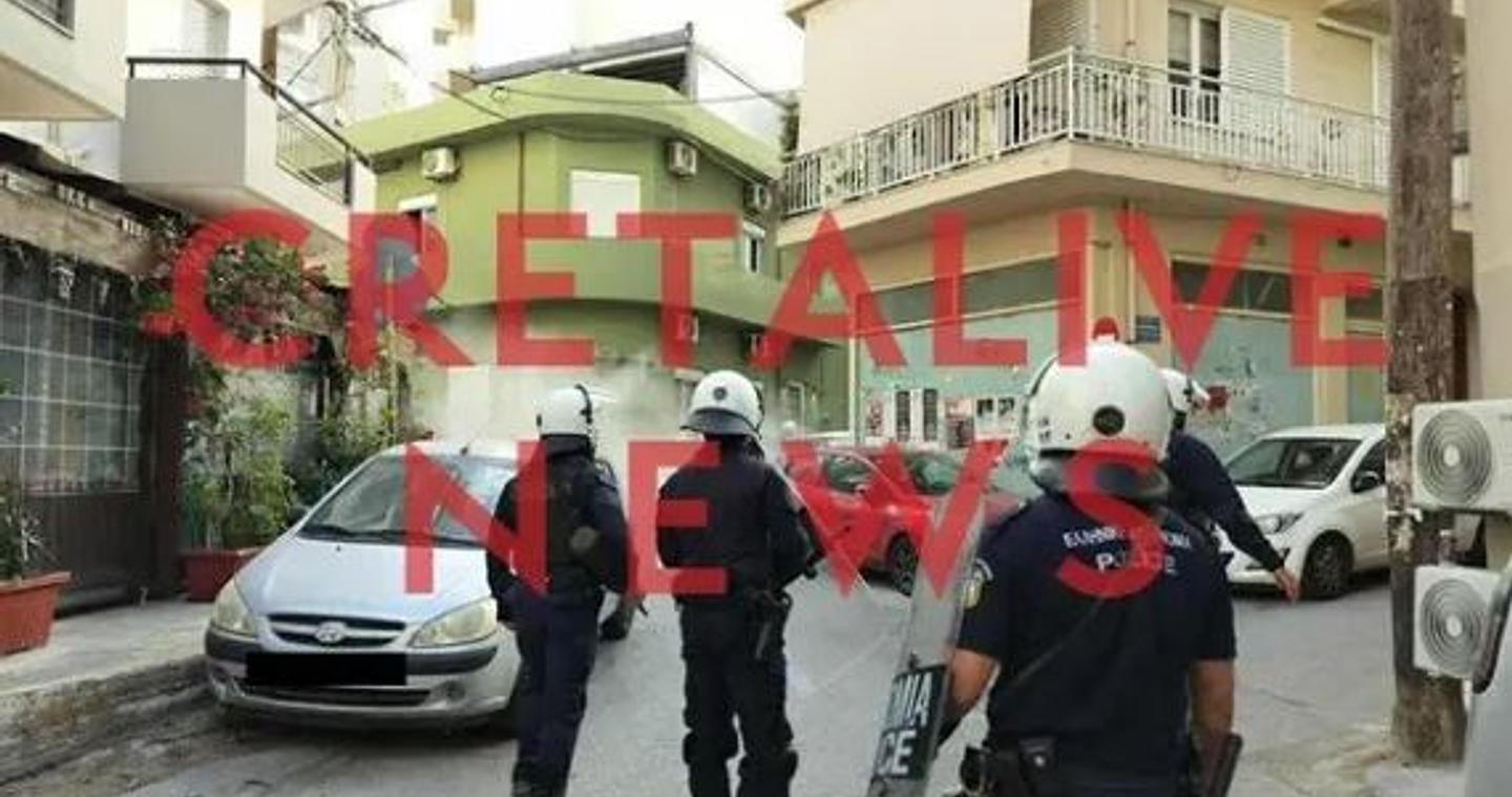 Ηράκλειο: Εφοδος της ΕΛ.ΑΣ. στην κατάληψη «Ευαγγελισμός», μετά την επίθεση κατά Βορίδη