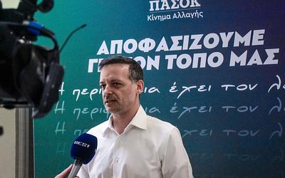 Χάρης Δούκας: «Στελέχη ΠΑΣΟΚ αγκαλιάζονται με τη ΝΔ»