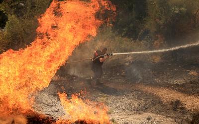 Εφιαλτικές πυρκαγιές στην Ευρώπη: Τι γράφουν οι New York Times για Ελλάδα