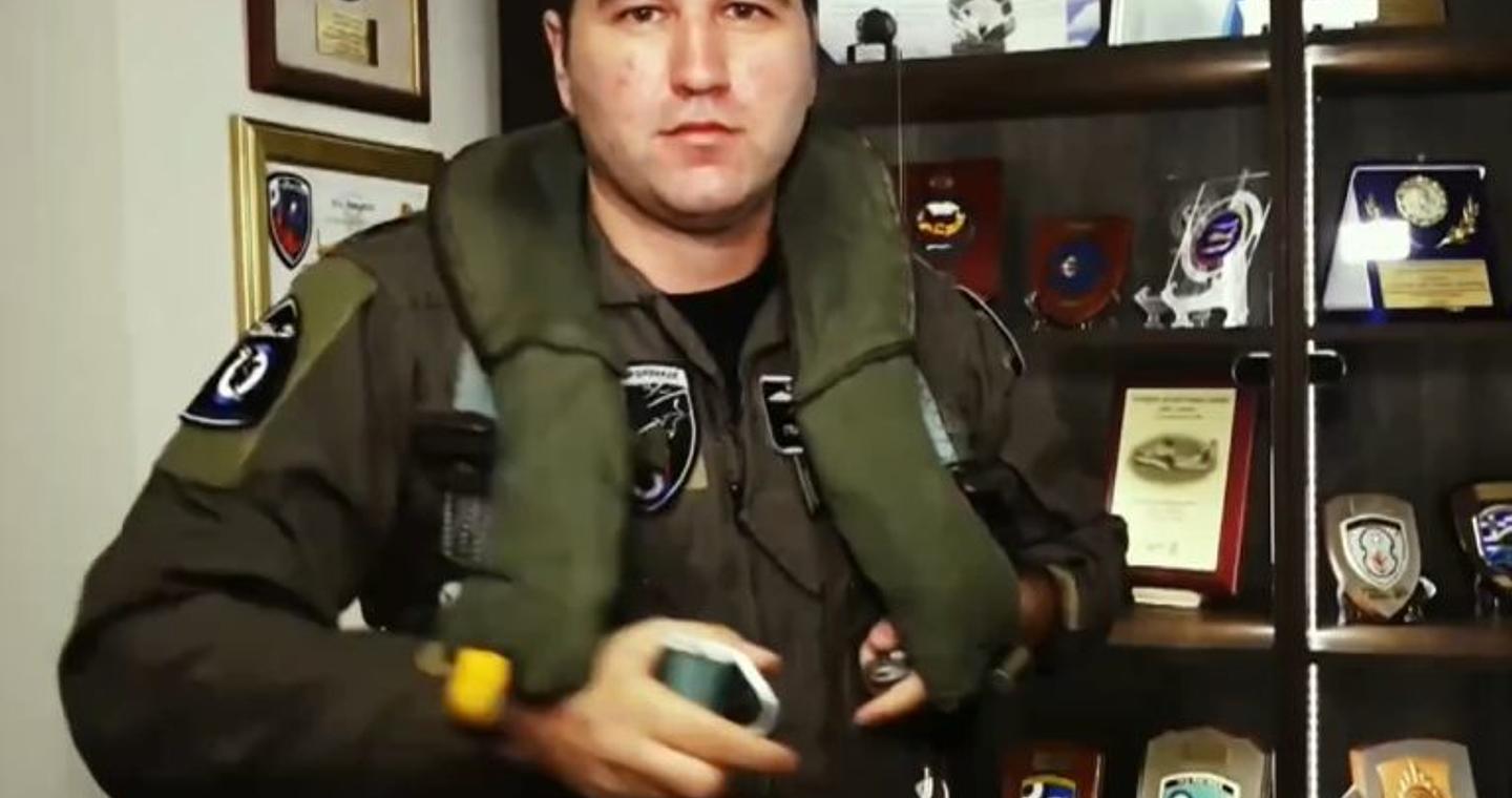 Ο πιλότος της ομάδας ΖΕΥΣ στο ΕΡΤnews: Με τα σύγχρονα όπλα γινόμαστε πιο αποτελεσματικοί και ακριβείς