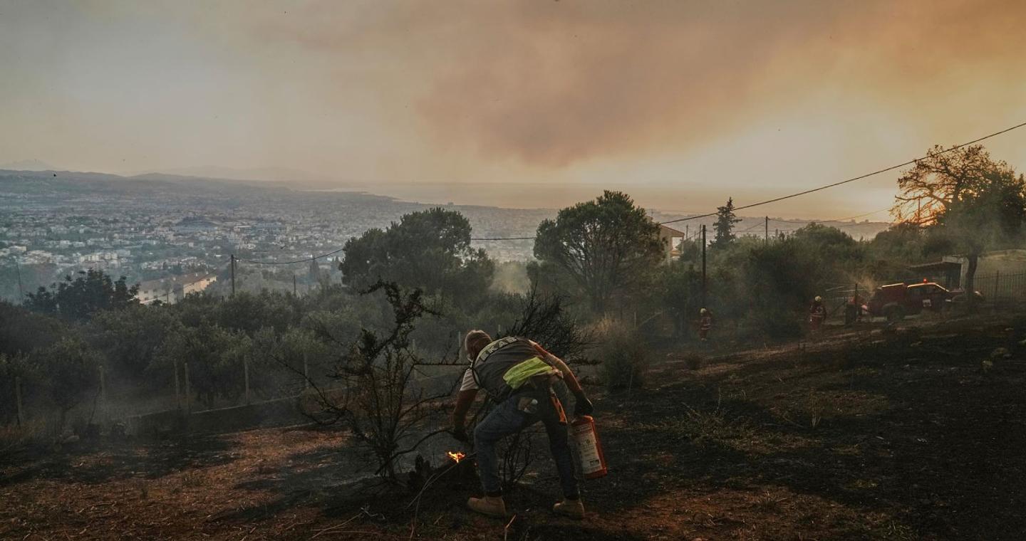 Φωτιά στην Αχαΐα: 19χρονος ομολόγησε εμπρησμό στα Συχαινά - Συνελήφθη και ένας 27χρονος