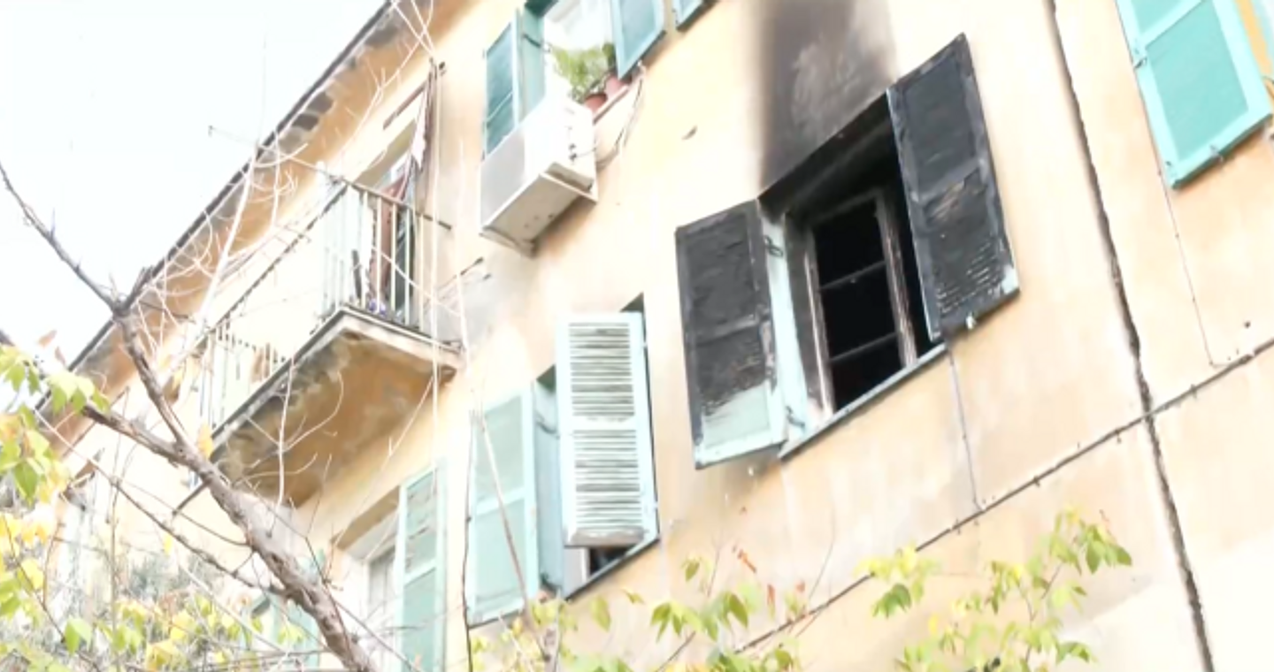 Θεσσαλονίκη: Απανθρακωμένος άντρας εντοπίστηκε σε διαμέρισμα κατά την κατάσβεση πυρκαγιάς