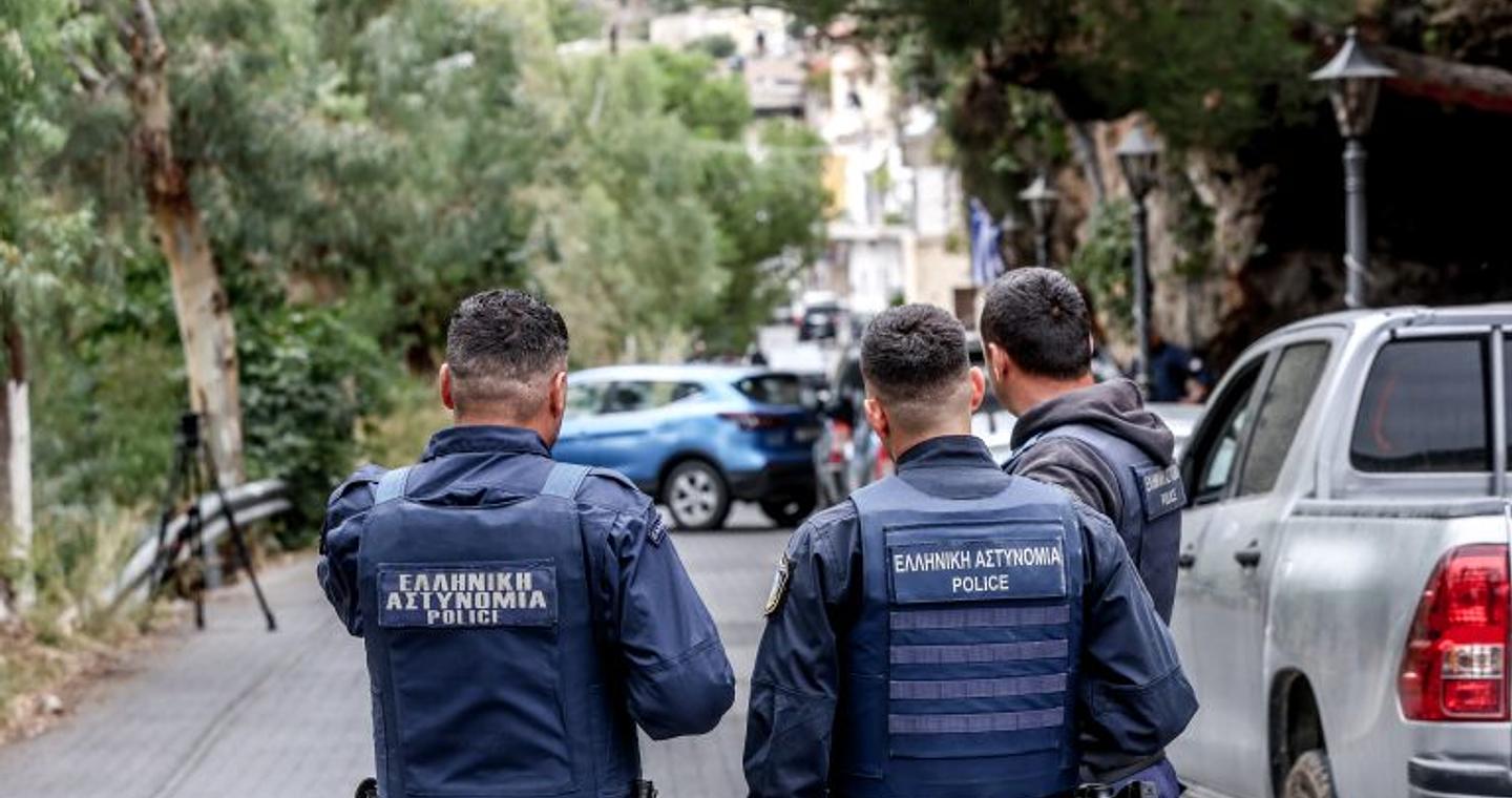 Βορίζια: Στο «κενό» οι προσπάθειες για σασμό – Αμφίβολη η επιστροφή της μητέρας της 56χρονης – Η ΕΛΑΣ αναζητά όπλα σε σπηλιές και μνήματα