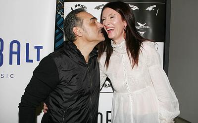 Θρήνος για τον Νότη Σφακιανάκη: Έφυγε από τη ζωή η σύζυγός του