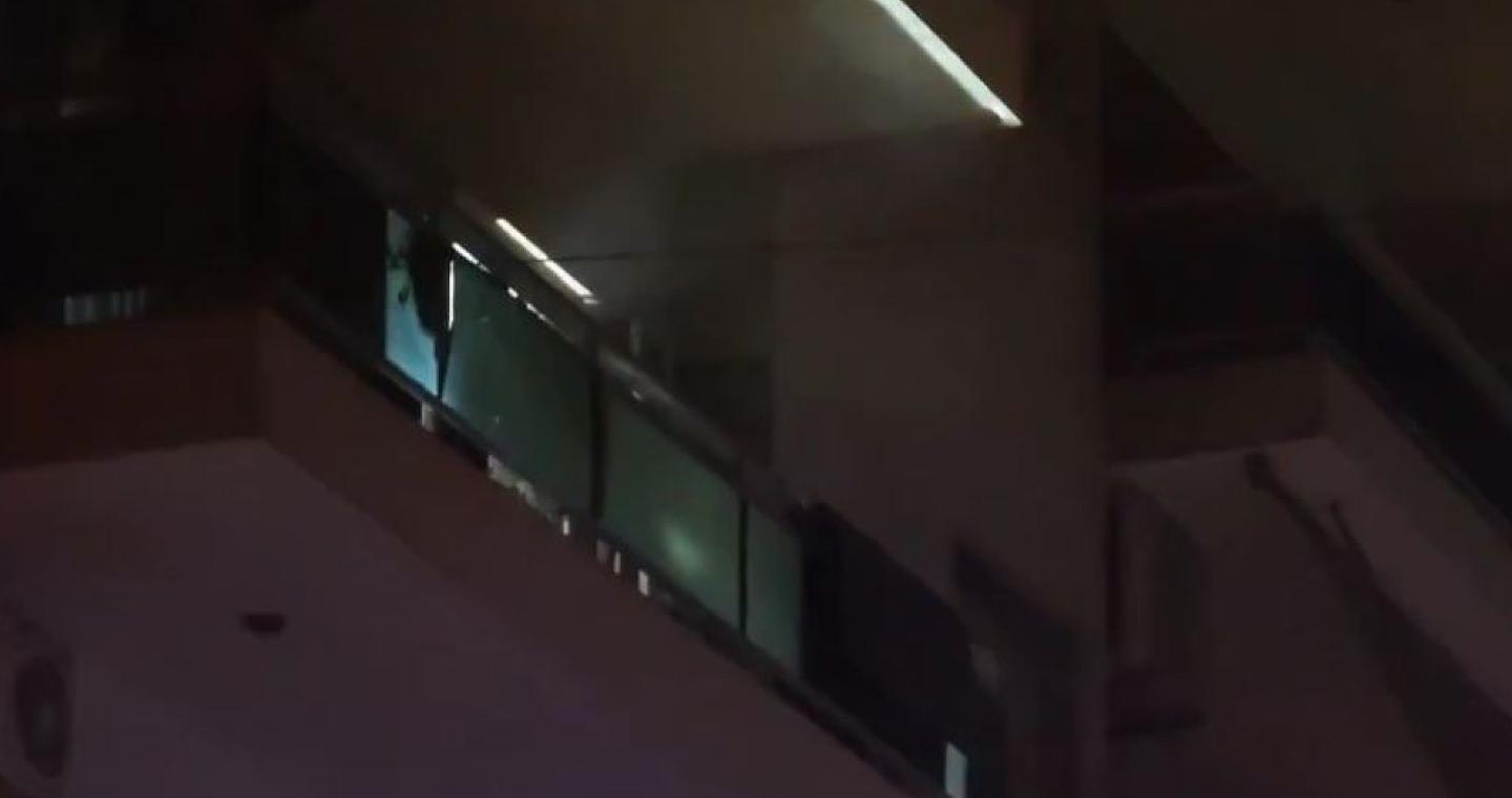 Ισχυρή έκρηξη σε διαμέρισμα στον Νέο Κόσμο - Πετάχτηκαν τζάμια ως το απέναντι κτίριο