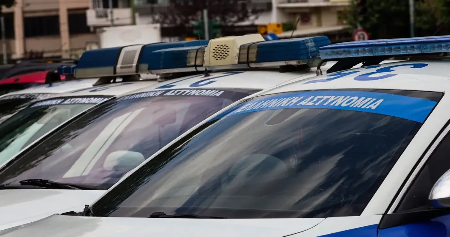 Αιγάλεω: Πατέρας φέρεται να μαχαίρωσε στον λαιμό την κόρη του