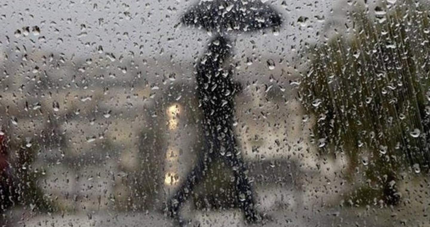 Καιρός: Βροχές και πτώση της θερμοκρασίας σήμερα – Νέα επιδείνωση το Σάββατο