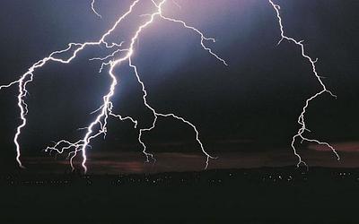 Προειδοποίηση ΕΜΥ: Έρχονται ισχυρές βροχές και καταιγίδες το τριήμερο!