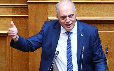 Βελόπουλος: «Νόμιμο όπλο στο σπίτι σου για να μπορείς να αμύνεσαι»