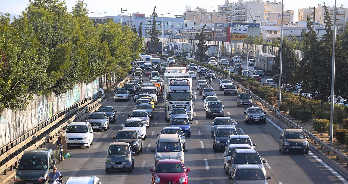 Χάος στους δρόμους της Αθήνας – Μποτιλιάρισμα σε Κηφισό, Ποσειδώνος και Αττική Οδό