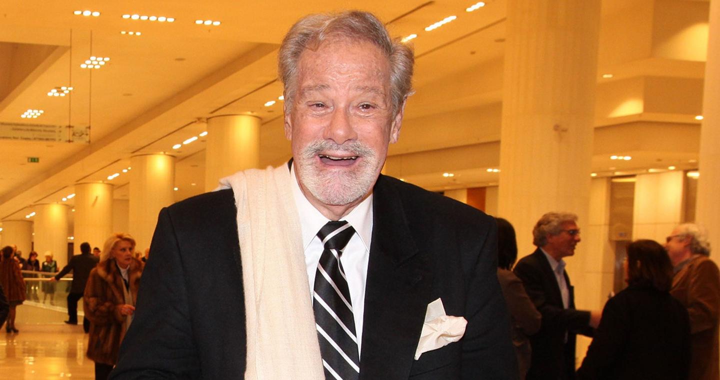 Πέθανε ο Ντίμης Κρίτσας, ο σχεδιαστής μόδας που έντυσε τις μεγαλύτερες σταρ της Ελλάδας και του Χόλιγουντ