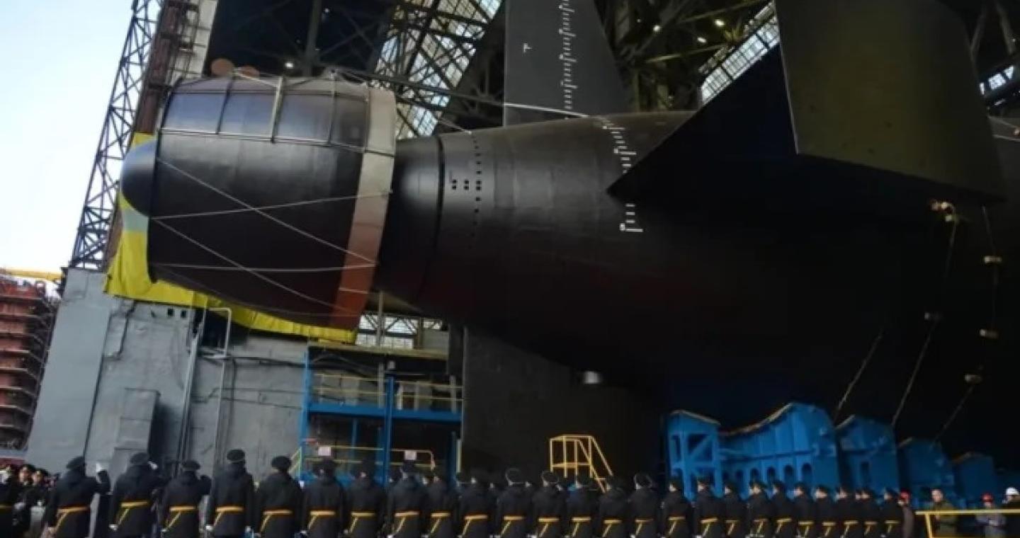 Η Μόσχα καθέλκυσε το νέο πυρηνικό υποβρύχιο Khabarovsk - Μπορεί να μεταφέρει το drone υπερόπλο Poseidon - Βίντεο, φωτό