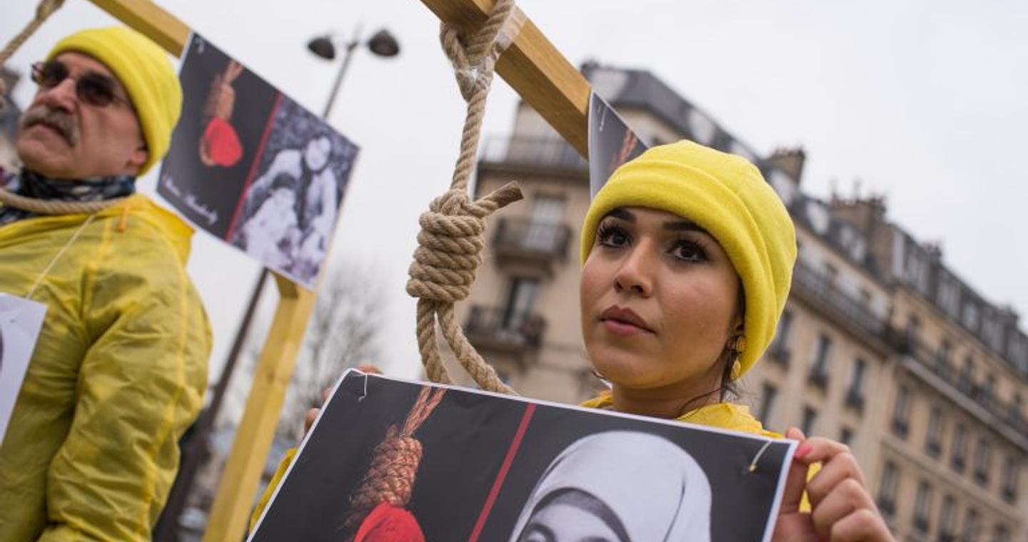 Ανήλικη νύφη που σκότωσε τον κακοποιητικό σύζυγό της κινδυνεύει με εκτέλεση στο Ιράν αν δεν πληρώσει 80.000 λίρες στην οικογένειά του