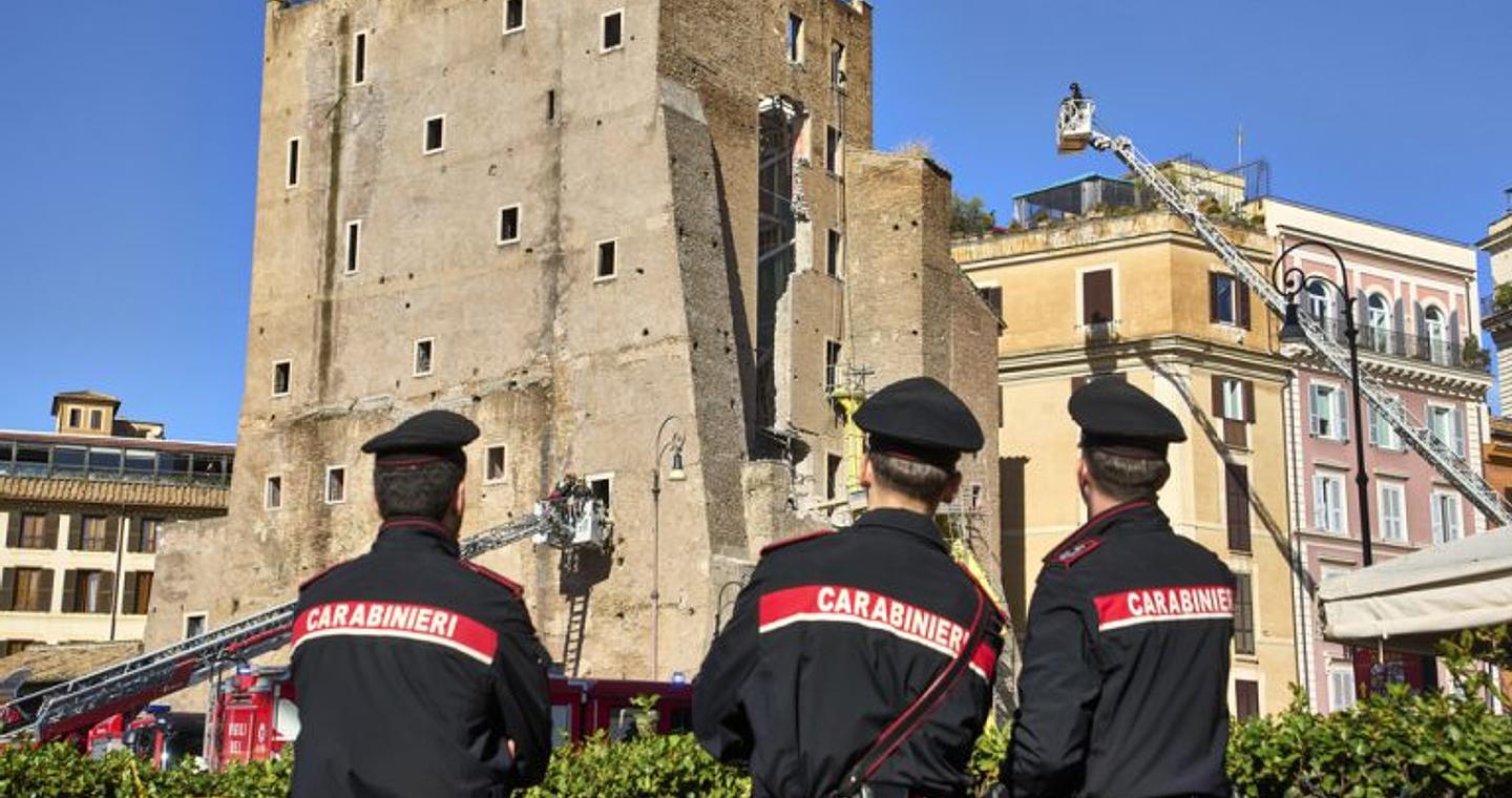 Η Ζαχάροβα εκμεταλλεύτηκε την κατάρρευση τμήματος του «Πύργου των Κόντι» για να επιτεθεί στη Ρώμη