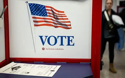 Νέα Υόρκη: Μάχη για τη δημαρχία με προειδοποιήσεις Τραμπ και προφίλ Μαμντάνι