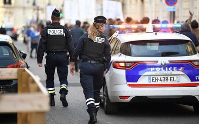 Τρομακτικό στο Ολερόν: Αυτοκίνητο έπεσε σε πλήθος – Τέσσερις σε κρίσιμη κατάσταση!