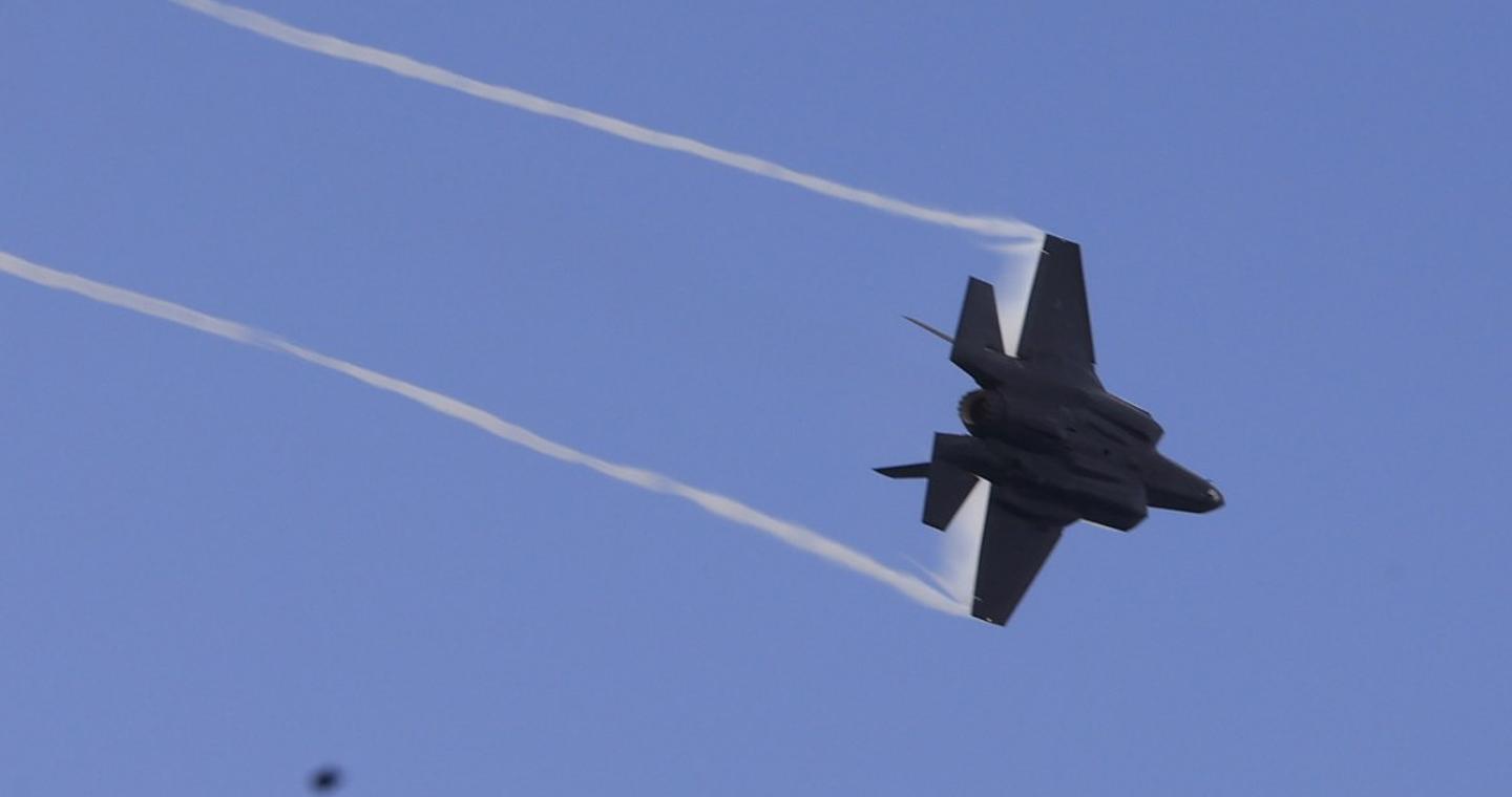 Γιατί πετούν μαχητικά αεροσκάφη σήμερα στην Ελλάδα