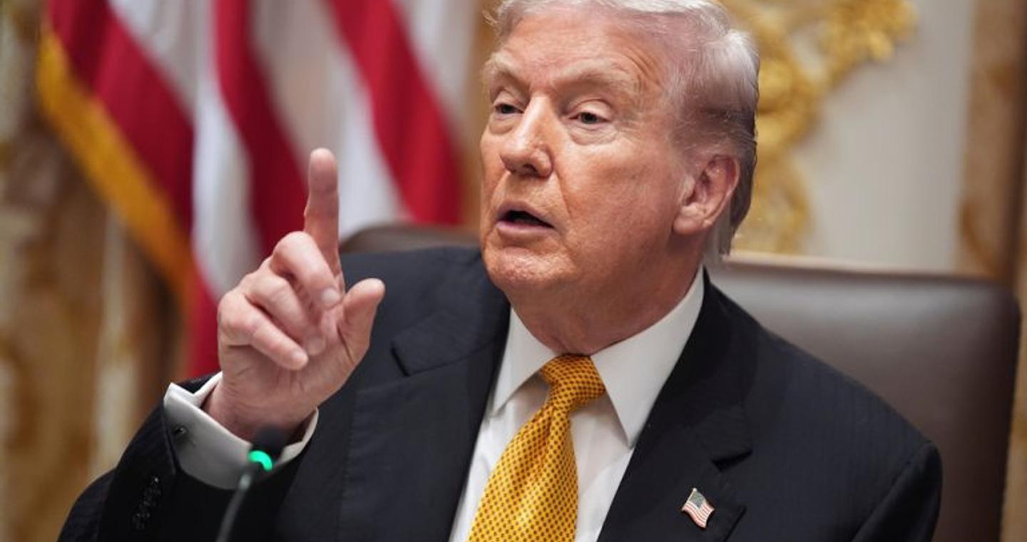 «Διεφθαρμένοι δημοσιογράφοι»: Η πρώτη αντίδραση του Τραμπ μετά τις παραιτήσεις στο BBC