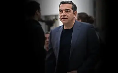 Ο Αλέξης Τσίπρας επιστρέφει: Η "Ιθάκη" έρχεται στα βιβλιοπωλεία!