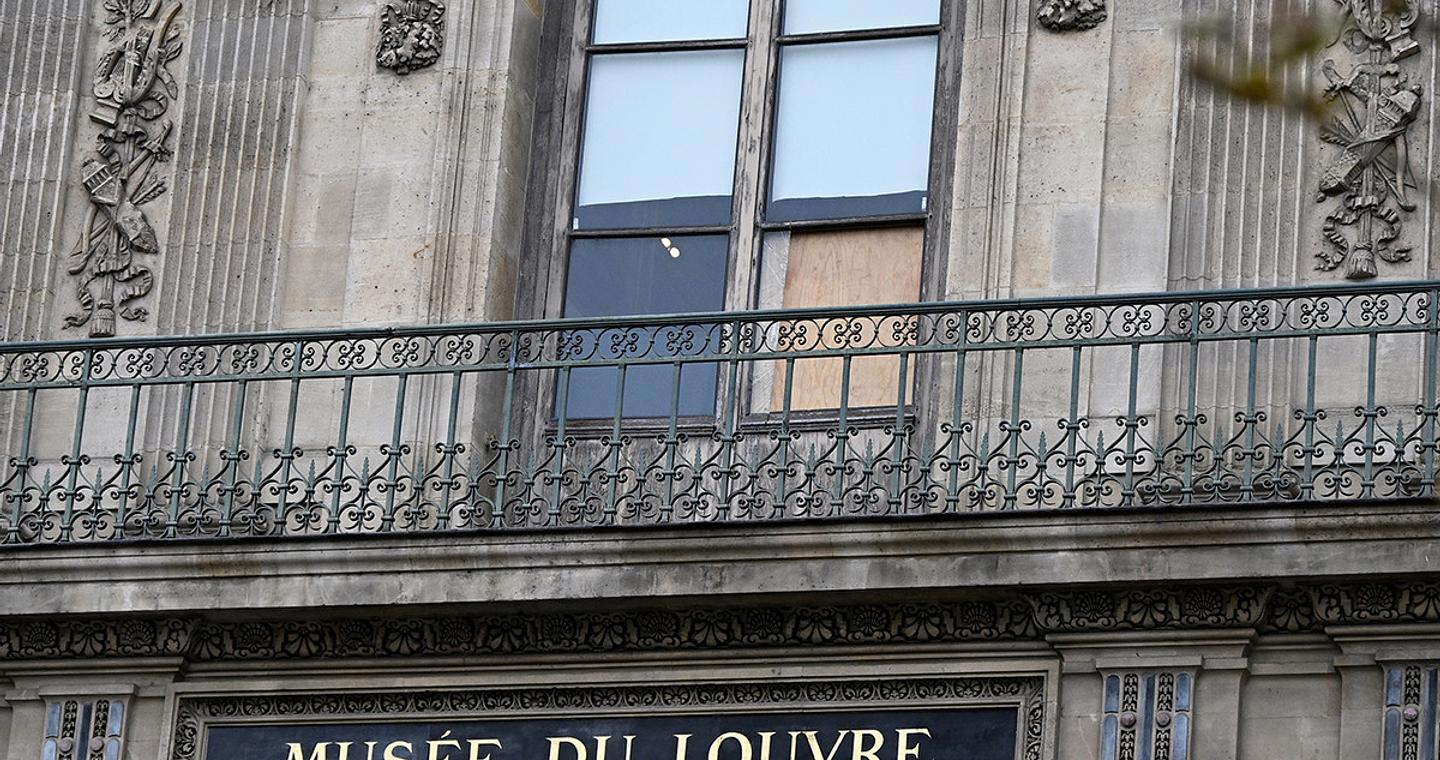 Ληστεία στο Λούβρο: Μοιάζει με αστείο αλλά είναι αλήθεια – Βασικός κωδικός ασφαλείας ήταν η λέξη «LOUVRE»