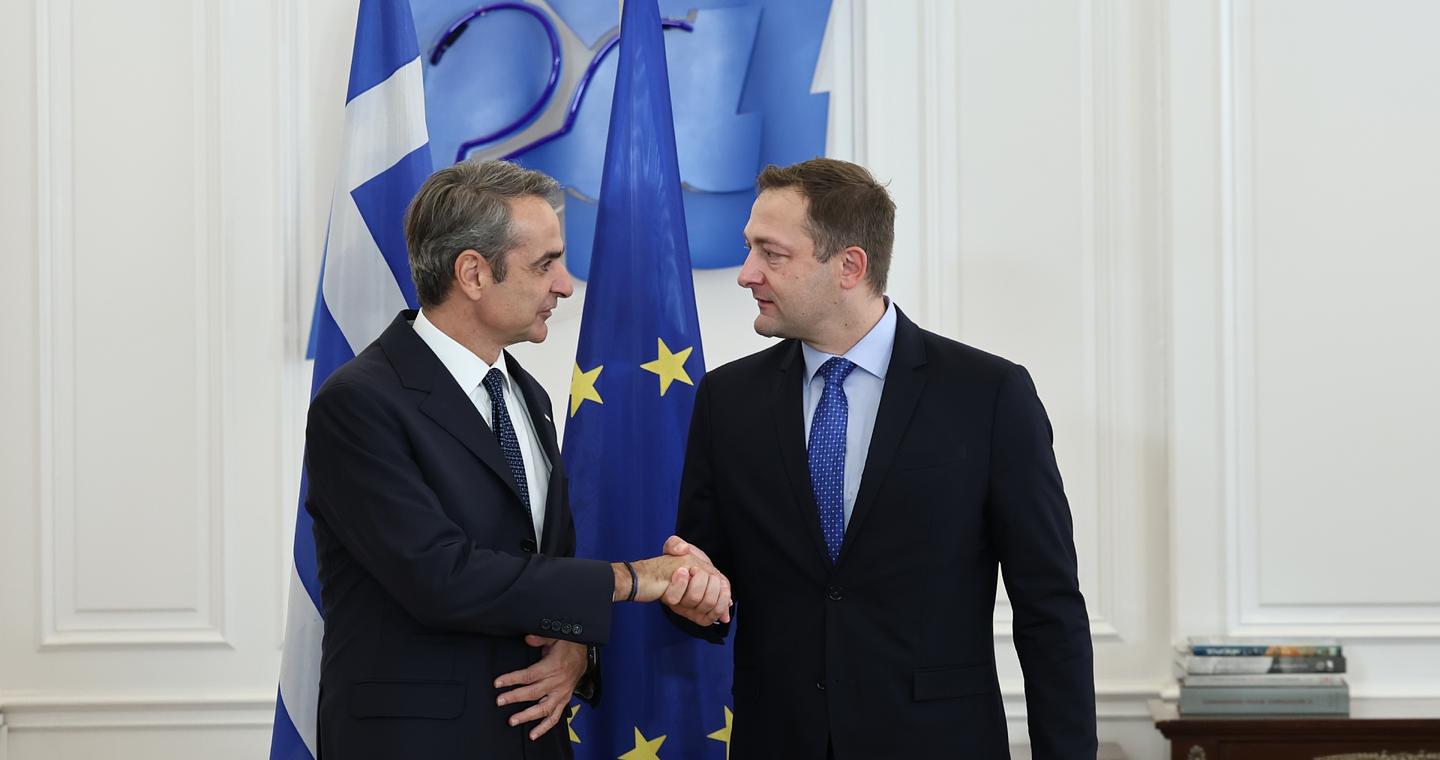 Συνάντηση Μητσοτάκη με τον επίτροπο Γεωργίας – Στο επίκεντρο ΟΠΕΚΕΠΕ και νέα ΚΑΠ