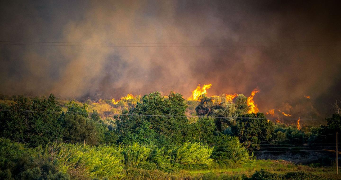 Πολύ υψηλός κίνδυνος πυρκαγιάς τον Δεκαπενταύγουστο στα ανατολικά - Συναγερμός σε 8 περιφέρειες (Χάρτης)