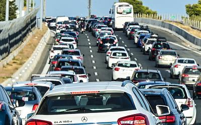 Χαμός στους δρόμους της Αττικής: Πού έχει μποτιλιάρισμα τώρα