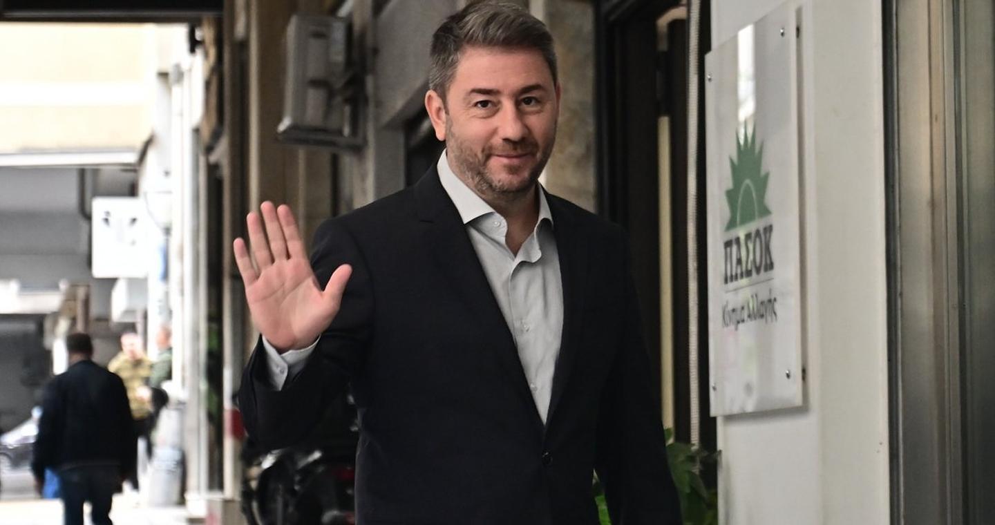 Άλλο ένα στέλεχος του ΠΑΣΟΚ που δεν ξέρει σε ποια τρία βασικά αγαθά προτείνουν να μειωθεί ο ΦΠΑ [βίντεο]