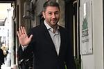 «Αφωνία» στο ΠΑΣΟΚ: Ποια είναι τελικά τα τρία βασικά αγαθά;