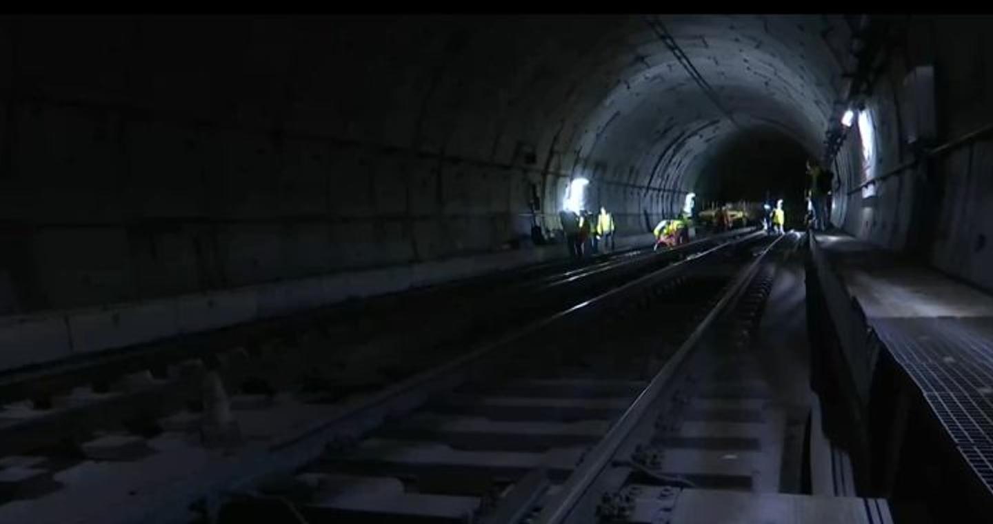 Σε τροχιά αναβάθμισης το μετρό της Αθήνας – Αλλάζουν οι ράγες μετά από 25 χρόνια