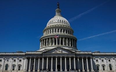 Γερουσία: Συμφωνία-ανάσα τερματίζει την πρωτοφανή παράλυση στις ΗΠΑ