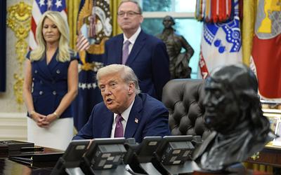 Κίνδυνος Ύφεσης: Η Δυσοίωνη Προειδοποίηση του Λευκού Οίκου για την Οικονομία!