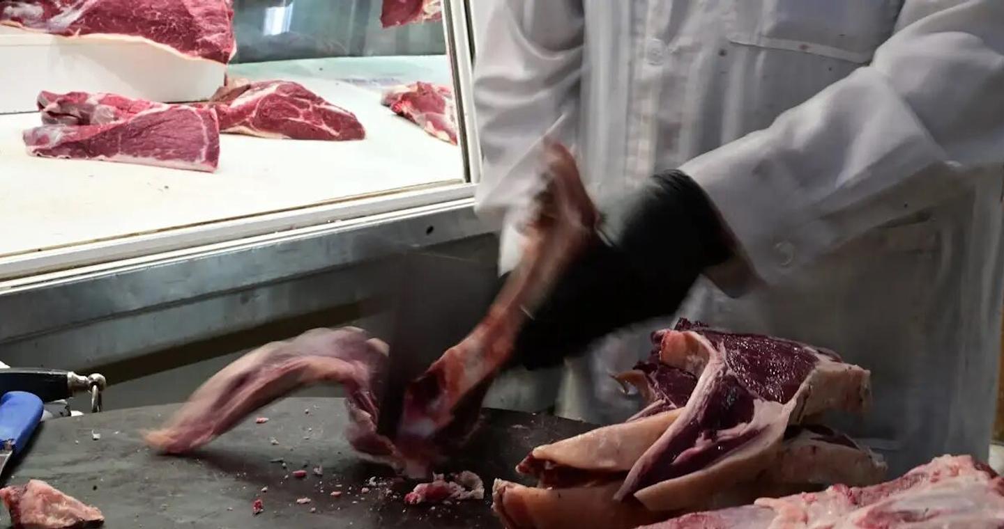 Κρέας από «χρυσάφι»: Ρεκόρ τριετίας στις αυξήσεις τιμών