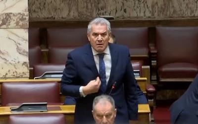 Αποκάλυψη Κυριαζίδη: "Δεν φτάνουν τα 1.800€, ευτυχώς δουλεύει η γυναίκα μου!"