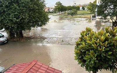 Τρίκαλα: Χαλάζι, πλημμύρες και δέντρα στους δρόμους! Τι συμβαίνει;