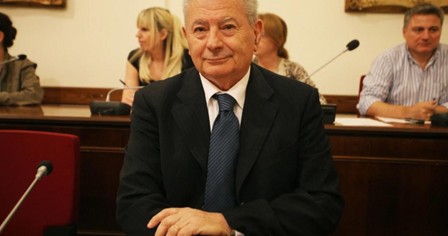 Δίκη Σήφη Βαλυράκη: «Είχε τεράστιο σφάξιμο στο λαιμό, ήταν διαμελισμένος – Σκοτώθηκε από κάποια εντολή»