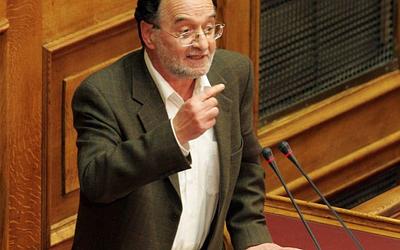 Λαφαζάνης: «Χονδροειδή ψέματα» τα περί συνάντησης με Μεντβέντεφ – Τι απαντά στον Τσίπρα