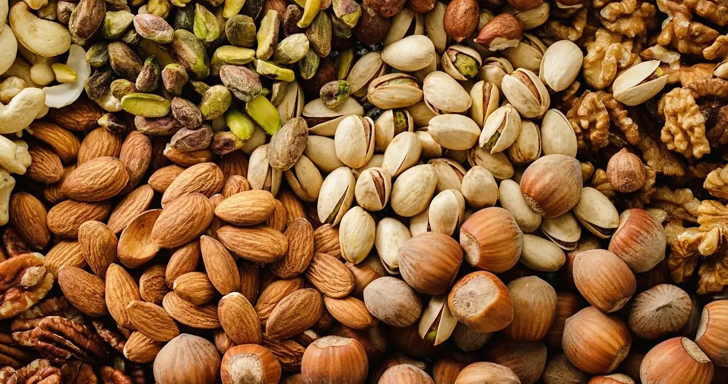 Ειδικοί αποκαλύπτουν τον ξηρό καρπό που προστατεύει από γήρανση και χρόνιες παθήσεις