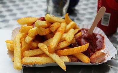 Καρκίνος παχέος εντέρου: Η διατροφή που αυξάνει τον κίνδυνο στους νέους