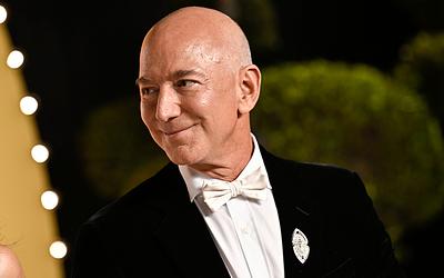 Τζεφ Μπέζος: «Εκατομμύρια άνθρωποι θα ζουν στο διάστημα τις επόμενες δεκαετίες»