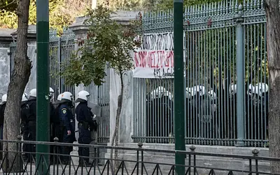 Πολυτεχνείο: Πρωτοφανή μέτρα ασφαλείας και χιλιάδες αστυνομικοί στους δρόμους