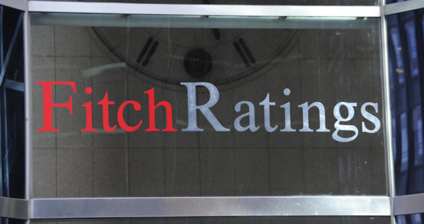 Fitch: Αναβάθμισε το αξιόχρεο της Ελλάδας στη βαθμίδα ΒΒΒ με σταθερές προοπτικές