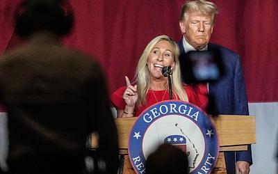 Τραμπ: Αποκηρύσσω την Γκριν! "Μόνο παράπονα", λέει για την πρώην σύμμαχό του.