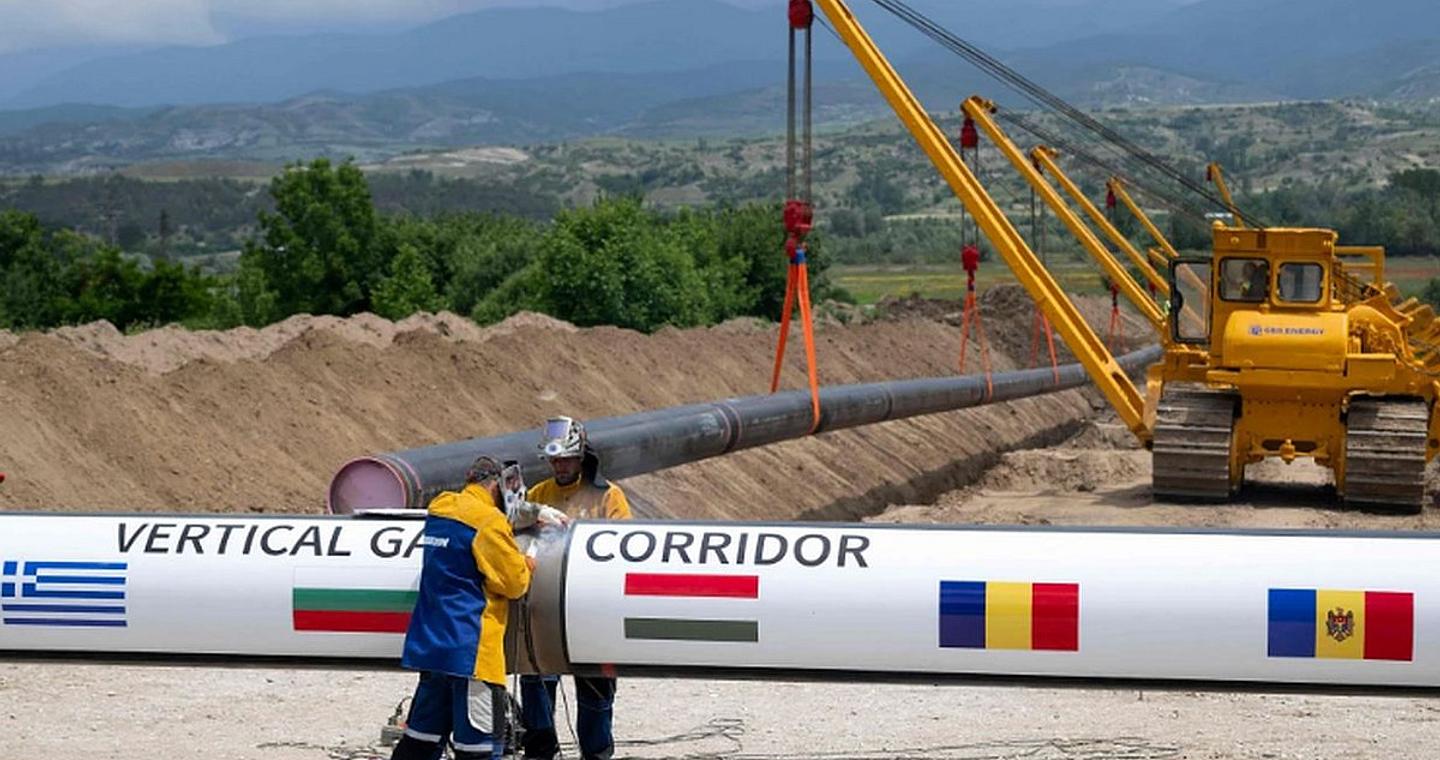 Ο κάθετος διάδρομος, η επίσκεψη Ζελένσκι στην Αθήνα και οι απώλειες της Τουρκίας