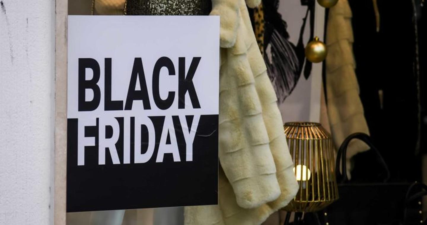Tι θα ψωνίσουν οι Έλληνες καταναλωτές στις εκπτώσεις σε Black Friday και Cyber Monday