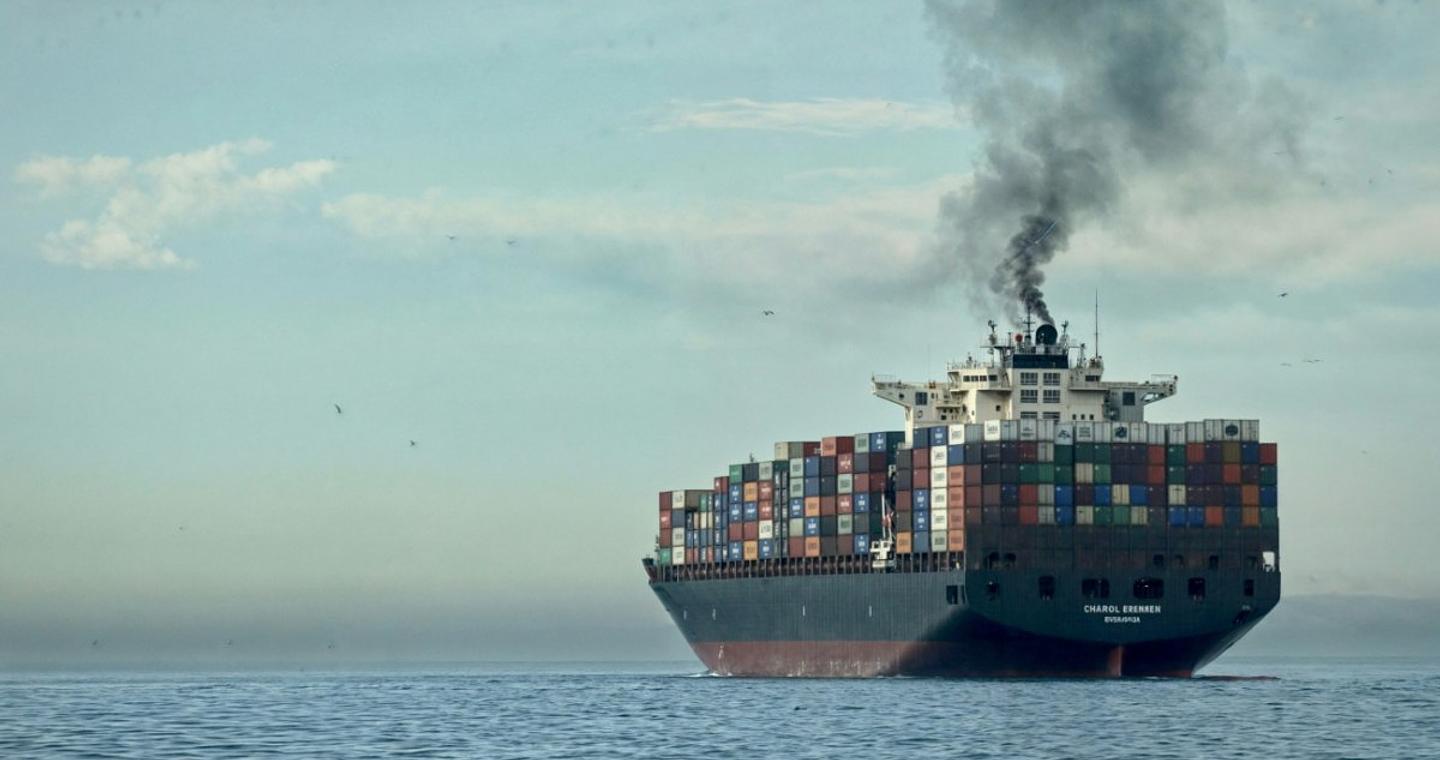 Οι δασμοί φέρνουν έσοδα αλλά και… γκρίνια