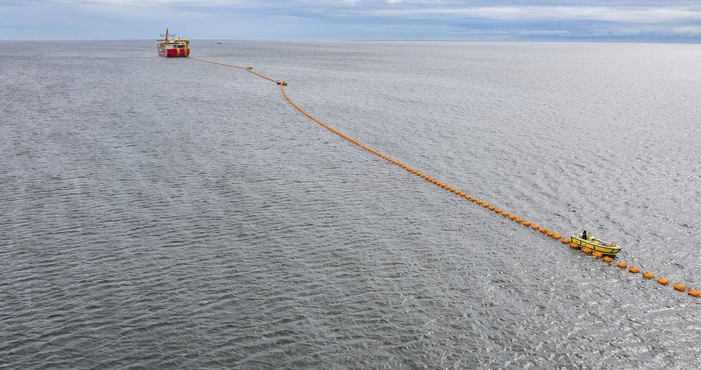 Παράθυρο για συμμετοχή των ΗΠΑ στο καλώδιο