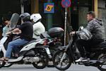 Αποκαλύφθηκαν! Έλεγχοι για Κράνη: Πόσοι Έλληνες Αγνοούν τους Κανόνες;