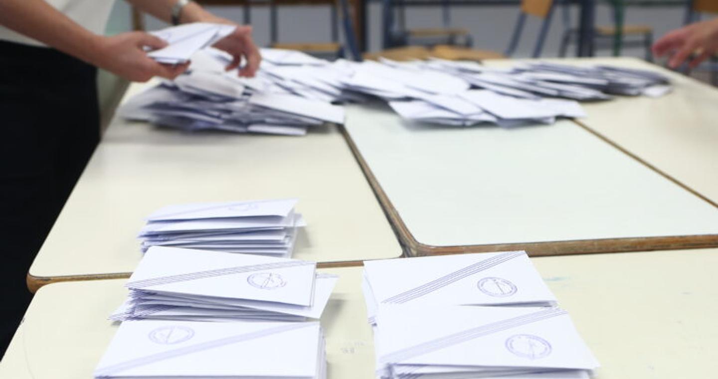 Δημοσκόπηση RealPolls: Στο 30,6% στην πρόβλεψη αποτελέσματος η ΝΔ – Στο 13,9% το ΠΑΣΟΚ