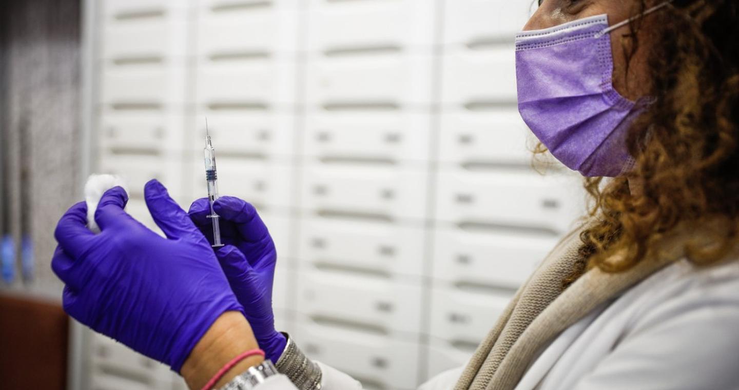 Ανησυχία για τη νέα μετάλλαξη του ιού της γρίπης – Τι αναφέρει η έκθεση του ΕΟΔΥ